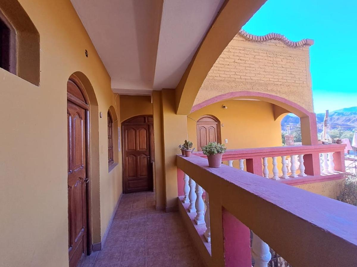 Carnavalito Hostel Tilcara Zewnętrze zdjęcie